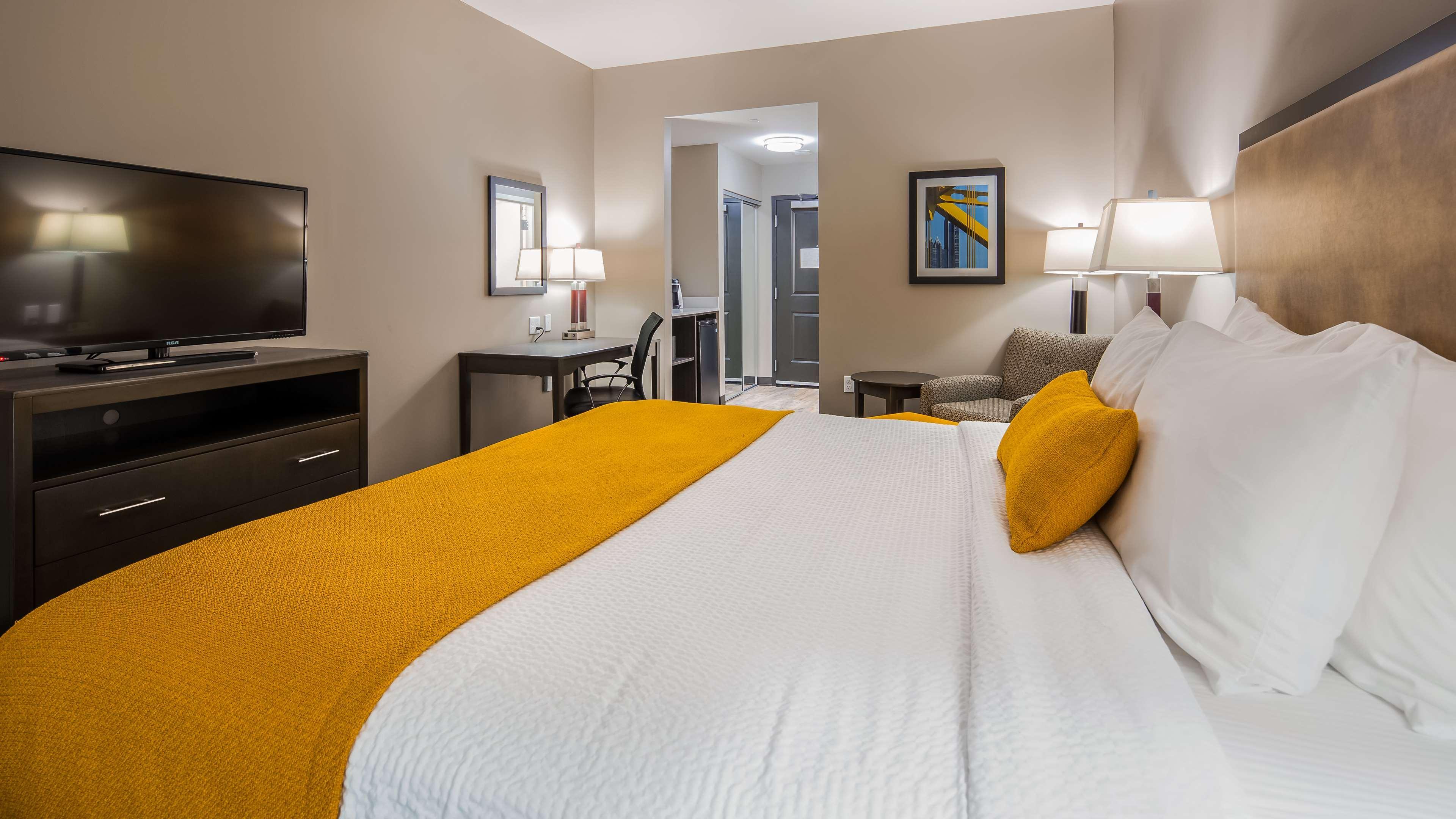 Best Western Plus Gallup Inn & Suites Exteriör bild