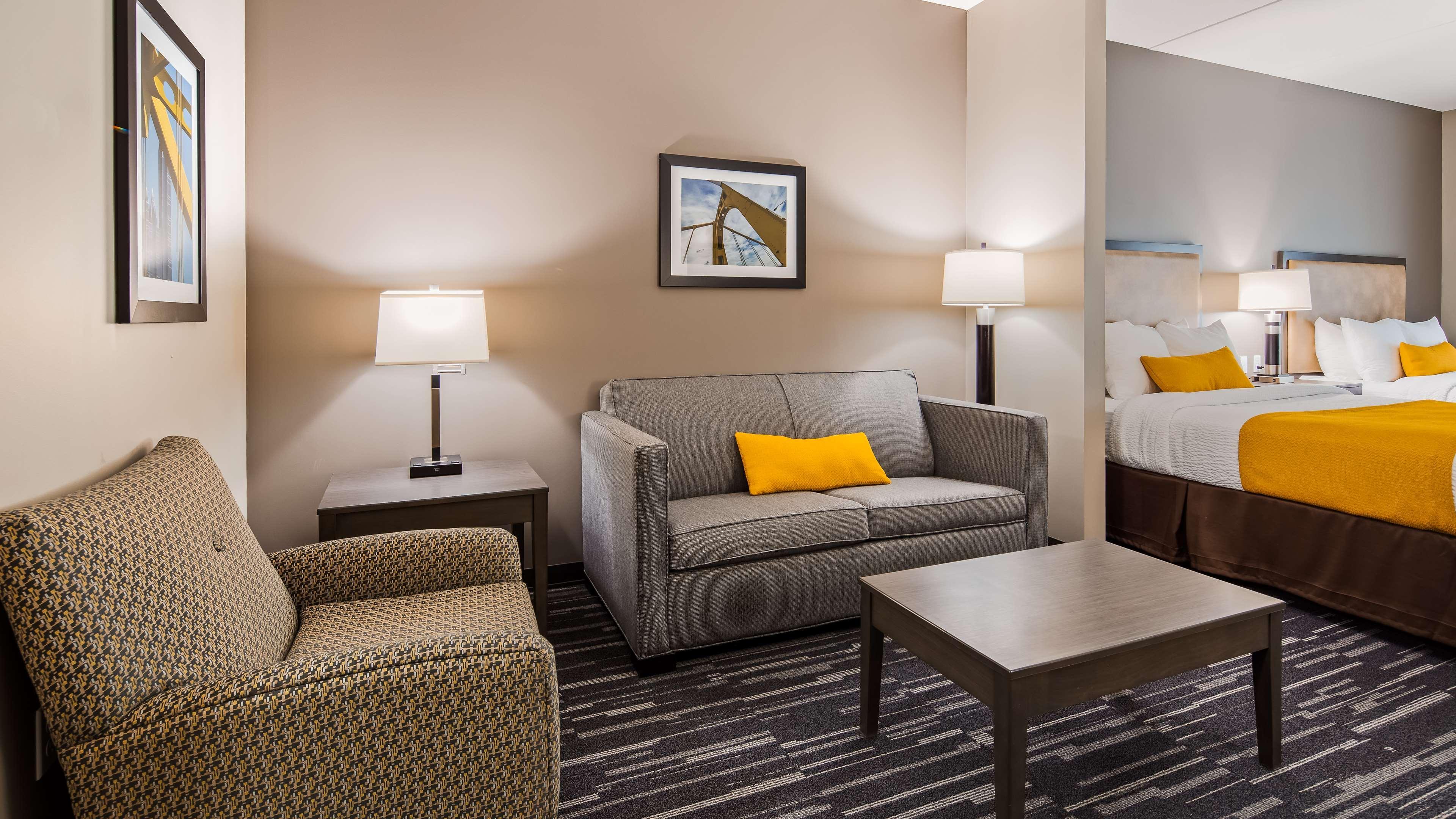 Best Western Plus Gallup Inn & Suites Exteriör bild