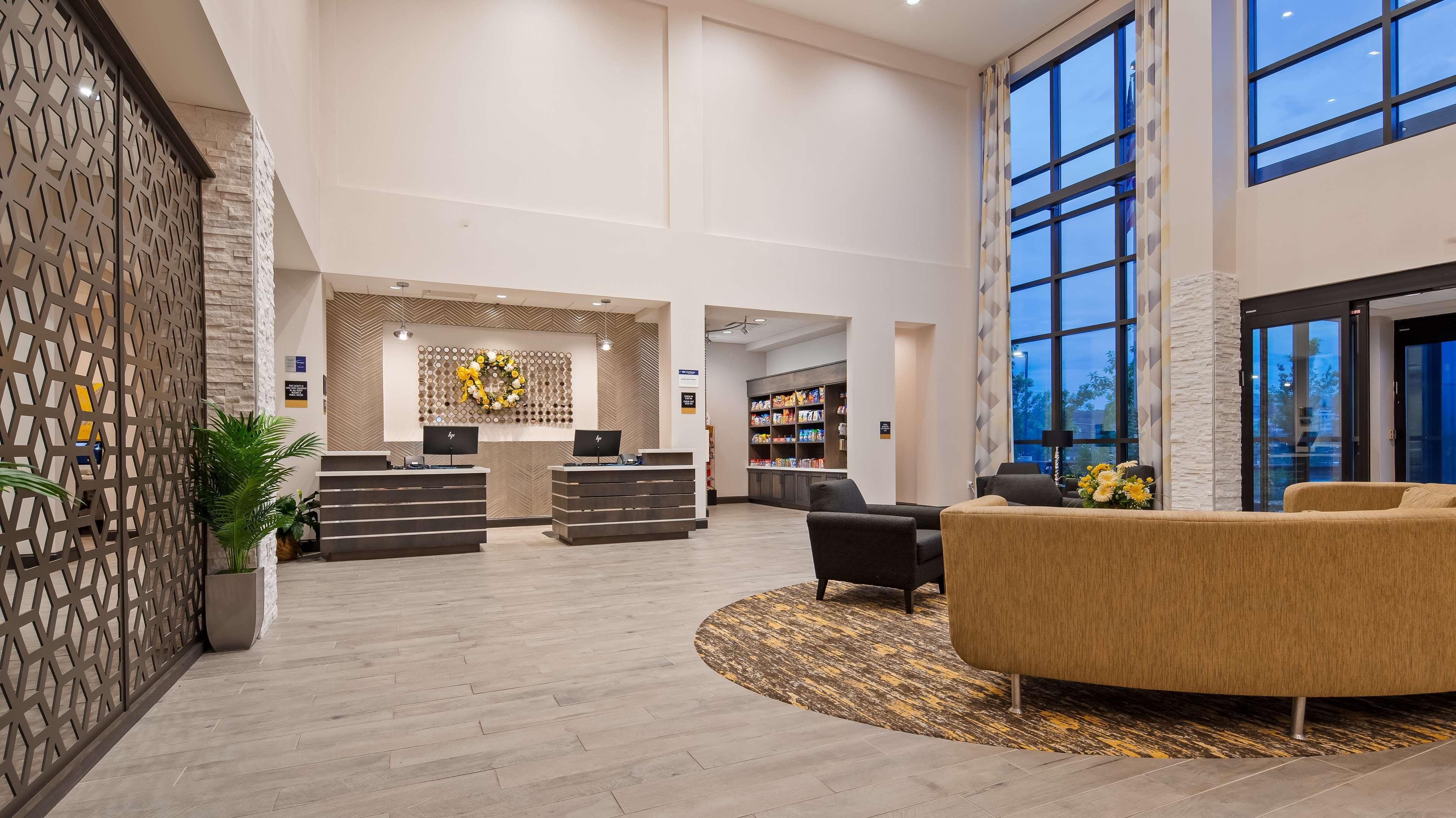 Best Western Plus Gallup Inn & Suites Exteriör bild